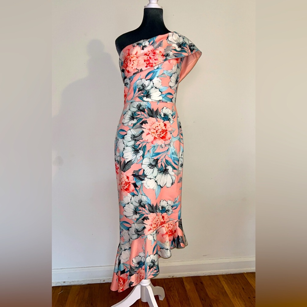 Gorgeous midi dress in flower print (peachy coral color) from ASOS